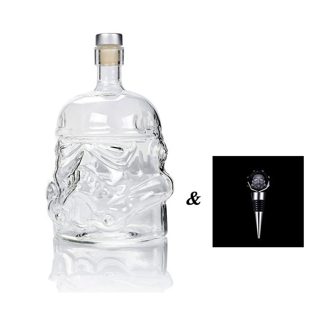 Storm Trooper Helmet Whiskey Decanter and glasses